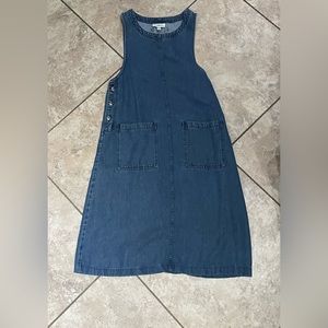 Woman’s Nordstroms overall dress!